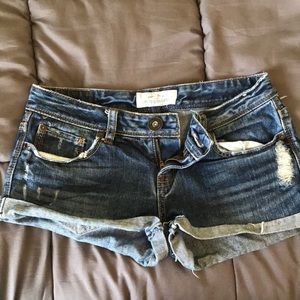 Aeropostale distressed vintage short-short